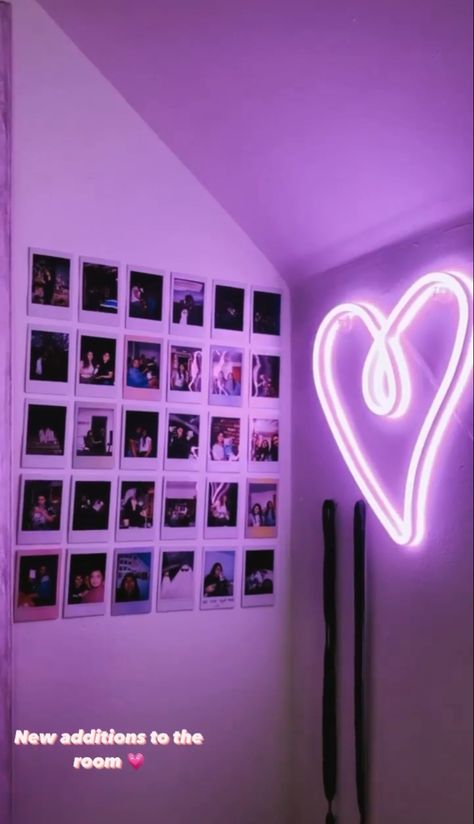 Bedroom Neon Sign Ideas, Room Decor Bedroom Photos, Polaroid On The Wall, Led Signs Bedroom Aesthetic, Neon Signs Room Decor, Polaroid Aesthetic Room Decor, Wall Decor Polaroid, Led Sign Bedroom, Polaroid Wall Ideas Bedrooms