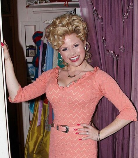 Megan Hilty starred as Doralee in Dolly Parton's 9 to 5 the Musical. 9 To 5 Musical, Stephanie J Block, Megan Hilty, Bill Elliott, 9 To 5, Dolly Parton, Beautiful Smile Women, Beautiful Smile, Musical