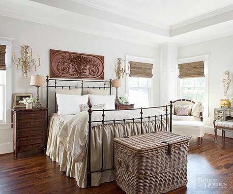 End Of Bed Seating, Sister Bedroom, Arranging Bedroom Furniture, Gorgeous Bedrooms, Functional Space, Dreamy Bedrooms, Foot Of Bed, Bed Wall, Furniture Arrangement