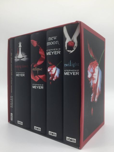 The Twilight Saga Complete Collection: 5 Volume Boxed Set by Meyer, Stephenie: Fine Hardcover (2010) | Holt Art Books John Holt, Twilight Saga Books, Twilight Book, Stephenie Meyer, Architecture Books, English Literature, Art Books, The Twilight Saga, Twilight Saga