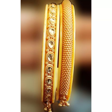 Rajputi Bangles Design, Rajputi Bangles, Jewellery Bangles, Engagement Mehndi, Rajasthani Dress, Rajputi Jewellery, Gold Bangles Indian, Wedding Jewelry Sets Bridal Jewellery, Rajputi Dress