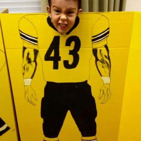 Super Bowl Photo Booth, Kids Football Party Games, Sports Theme Party Ideas, Steelers Birthday, Steelers Party, Sports Theme Classroom, Sports Theme Birthday, Sports Birthday Party, Football Theme Party