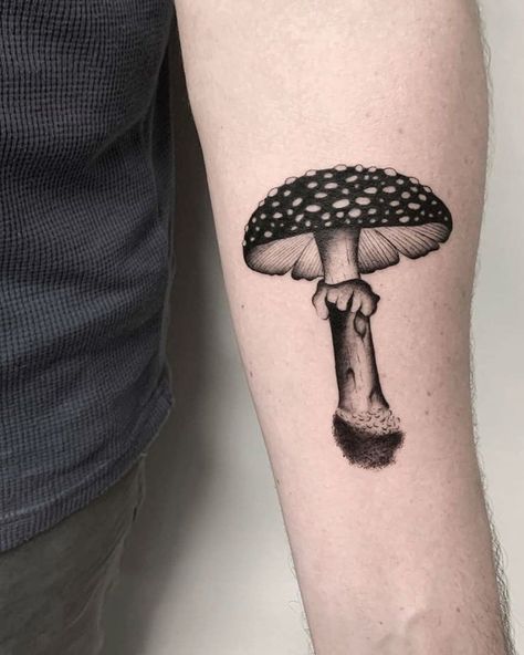 Hongo Tattoo, Gladiolus Tattoo, Charm Tattoo, Mushroom Tattoo, Monster Tattoo, Omerta Tattoo, Mushroom Tattoos, C Tattoo, Back Of Shoulder Tattoo