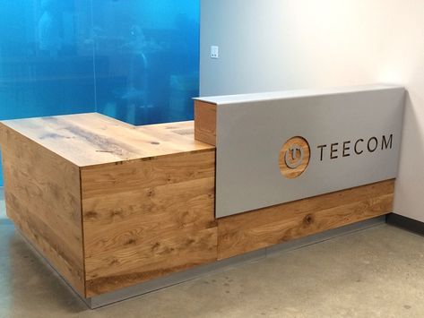 wooden reception desks - Google Search Industrial Reception Desk, Wooden Reception Desk, Reception Desk Ideas, Interior Millwork, Wood Reception Desk, Custom Reception Desk, Eyewear Store Design, Furniture Reception Desk, Corepower Yoga