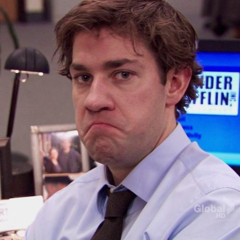 Before you get mad, just read it. 23 Reasons "The Office" Is The Worst Show Of All Time Best Of The Office, The Office Jim, The Office Characters, Office Jokes, Office Icon, The Office Show, Jim Halpert, Office Memes, Office Birthday