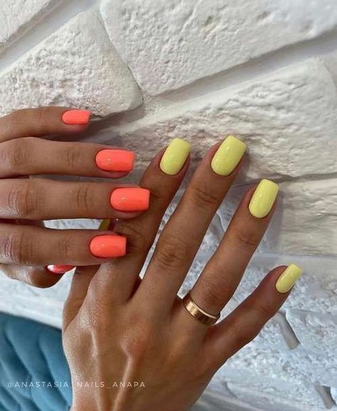 May Nails, Simple Gel Nails, French Tip Acrylic Nails, Nails Manicure, Neon Nails, Hot Nails, Minimalist Nails, Nail Charms, Dream Nails