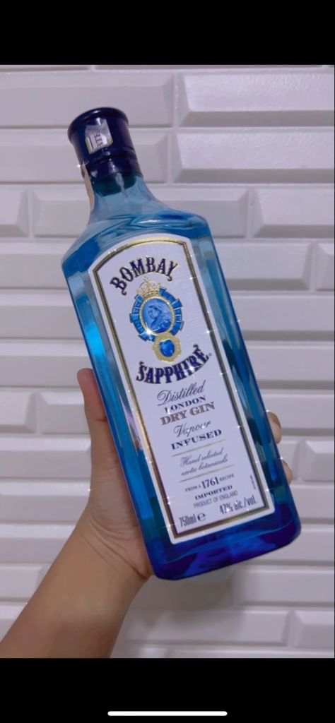 Bilal Abbas, Bombay Sapphire, London Dry Gin, Dry Gin, Blue Aesthetic, Vodka Bottle, Gin, Blue Sapphire, Whiskey