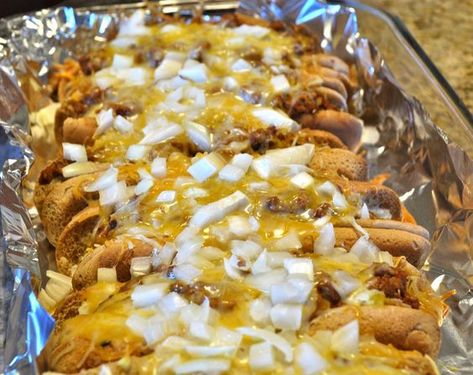 Oven Coney Dogs Recipe is a favorite way to make fancy hot dogs. Fancy Hot Dogs, Leftover Sloppy Joes, Coney Dogs, Balsamic Chicken Marinades, Pumpkin Fluff Dip, Dogs Are The Best, Coney Dog, Sloppy Joes Recipe, Chili Cheese