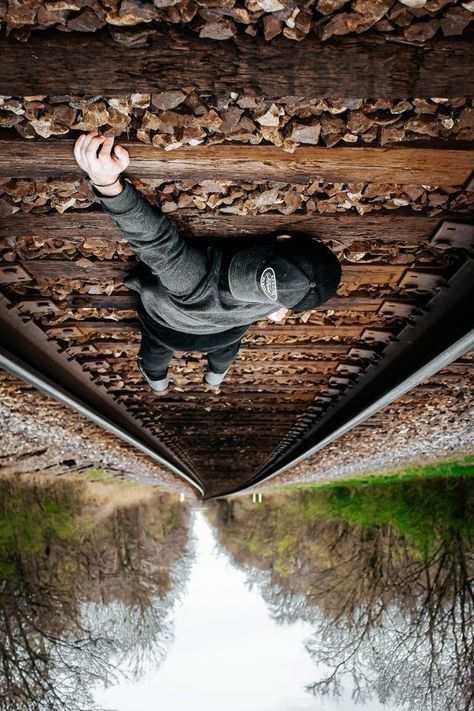 Railway Track Photoshoot Men, Railroad Tracks Photography, Railway Tracks Photography Poses, Railway Tracks Photography, Train Photoshoot Ideas, Railroad Photography Poses, Railroad Track Photoshoot, Train Track Poses, Railway Photoshoot