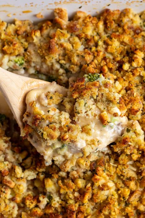 With no condensed soup, no par-boiling the broccoli, and no pre-cooking the chicken, this chicken stuffing bake streamlines casserole prep for one tasty chicken dinner recipe. Enjoy hearty chicken in a creamy from-scratch sauce with sharp cheddar and broccoli, all topped with a golden-brown stuffing layer. Chicken Broccoli Stuffing Casserole, Chicken Stuffing Bake, Stuffing Bake, Bisquick Chicken, Chicken Stuffing Casserole, Chicken Stuffing, Chicken Dinner Recipe, Cornbread Dressing Southern, Broccoli Recipes Casserole