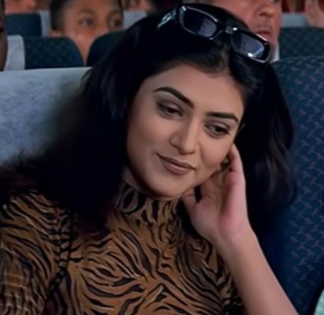 Sushmita Sen Aesthetic, Susmita Sen 90s, Sushmita Sen 90s, 2000s Bollywood, Susmita Sen, Siren Beauty, Bollywood Icons, 90s Bollywood Fashion, 90s Bollywood Actress