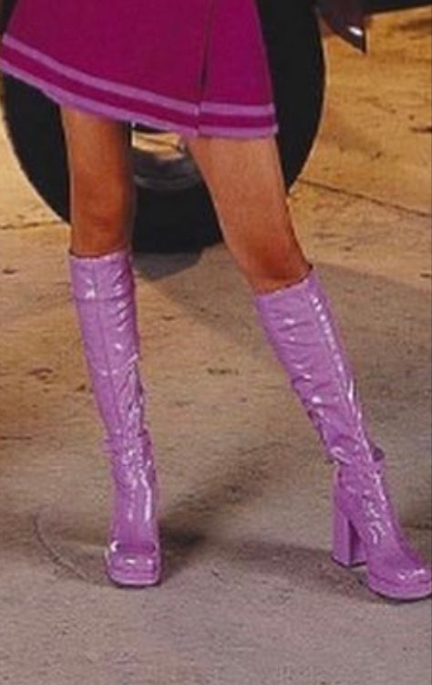 Lavender Boots, Gogo Boots Outfit, Daphne Costume, Purple Boots, Daphne Blake, 70s Inspired Fashion, Gogo Boots, Aesthetic Shoes, 1960s Fashion