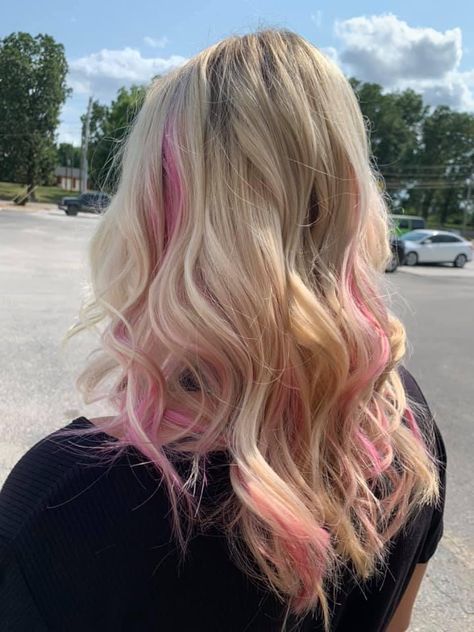 Icy Blonde With Pink Peekaboo, Platinum Blonde With Pink Tips, Pink Hair Underneath Blonde, Light Pink Hair Highlights, Pink Lowlights In Blonde Hair, Pink Highlights In Blonde Hair, Pink Underneath Hair, Pink Hair Highlights, Light Pink Hair