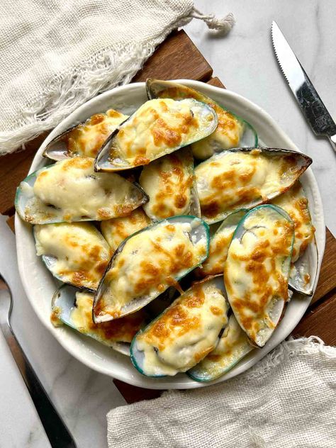 Cheesy Mayo Mussels (Chinese Buffet Style) Tahong Recipe Mussels, Muscles Recipe, Mussel Meat Recipe, Almond Boneless Chicken, Mussels Recipes, Ground Beef Goulash, Baked Mussels, Peanut Butter Chicken, Pescetarian Recipes