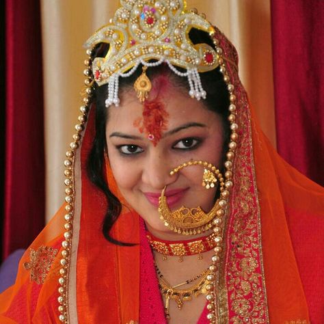 Cultural India 😍 Kumaoni Wedding, Kumauni Bride, Pahadi Jewellery, Garhwali Bride, Wedding Nath, Nose Accessories, Nath Designs, Nath Design, Nath Bridal