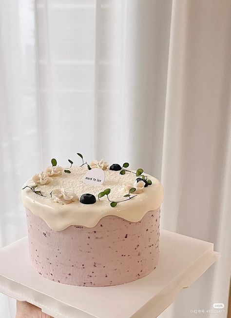 Small Birthday Cakes, Vintage Birthday Cakes, Gourmet Cakes, Basic Cake, Korean Cake, Mini Cakes Birthday, Simple Birthday Cake, Easy Cake Decorating, Pretty Birthday Cakes