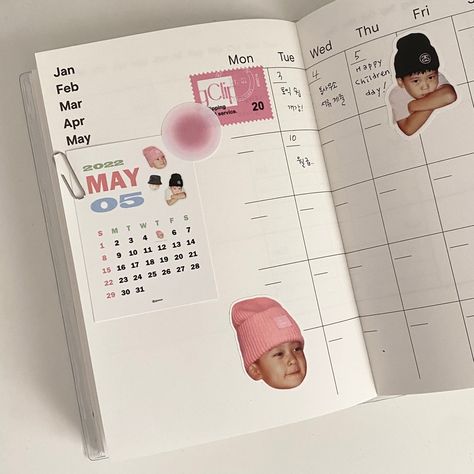 Calendar Aesthetic Journal, Bday Calendar Ideas, Aesthetic Calendar Ideas, Drama Journal, Study Calendar, Memories Aesthetic, Ideas Journal, Room Organisation, Calendar Ideas