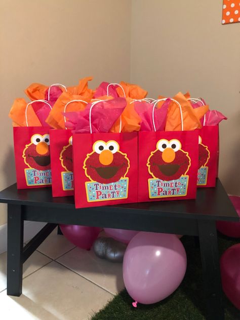 Elmo Gift Bags, Birthday Party Halls, Elmo Birthday Party, Party Hall, Elmo Birthday, Sesame Street Birthday, Goody Bags, Baby 1st Birthday, Theme Birthday