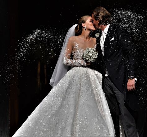 Victoria Swarovski's million dollar wedding dress, featured 500,000 crystals and weighed roughly 100 pounds. Designed by Michael Cinco. Swarovski Wedding Dress, Most Expensive Wedding Dress, Million Dollar Wedding, Expensive Wedding Dress, Crystal Wedding Dress, Michael Cinco, Celebrity Wedding Dresses, Wedding Of The Year, Wedding Expenses