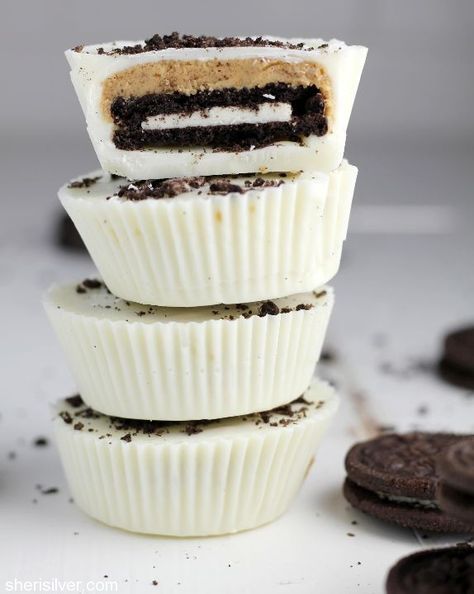 white chocolate oreo peanut butter cups Fudge Bites, White Chocolate Covered Oreos, Oreo Peanut Butter, Cups Recipes, Peanut Butter White Chocolate, White Chocolate Oreos, White Chocolate Peanut Butter, Peanut Butter Cups Recipe, Chocolate Peanut Butter Desserts