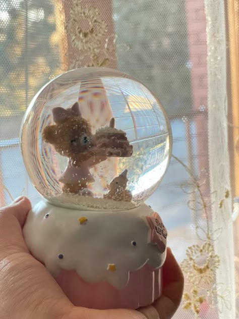 Christmas Snowglobe Aesthetic, Snow Globe Aesthetic, Cute Snowglobe, Cute Snow Globe, Floating Lanterns, Ball Aesthetic, Snow Ball, Cute Furniture, I Love Snow