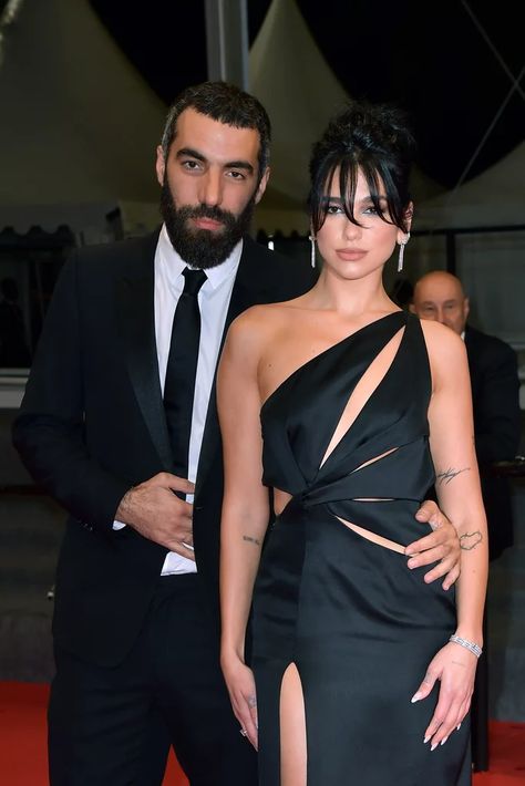 Dua Lipa Red Carpet, Black And White Suit, Cannes Red Carpet, Red Carpet Hair, Go Red, Single Girl, Dressed To The Nines, Dua Lipa, Ex Boyfriend