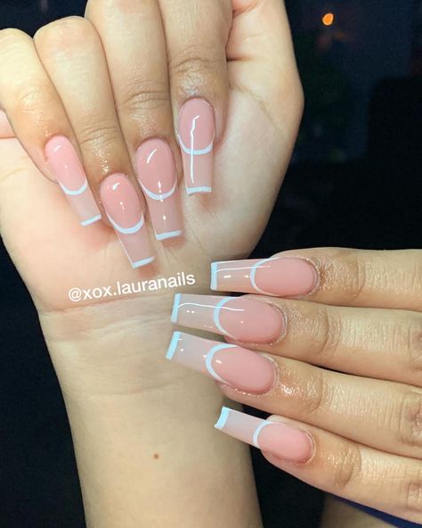 Outline French Tip Nails Coffin, French Tip Line Designs, White Outline French Tip Nails, French Tip Outline Nails, Outlined French Tip Nails, Line French Tip Nails, Outline French Tip Nails, Double Line French Tip Nails, French Tip Nails Colorful