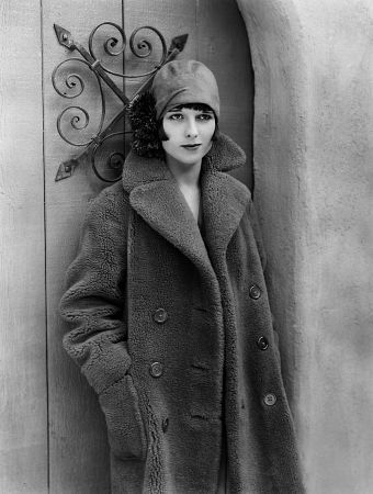 Louise Brooks, 1920's, **I.V. Vintage Winter Fashion, Style Année 20, Louise Brooks, 1920's Fashion, Flapper Girl, 20s Fashion, Vogue Uk, Roaring 20's, Brooke Shields