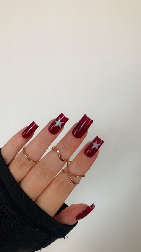 All Red Nails With Design, Red Nails Acrylic Star, Beginning Of September Nails, Dark Red Nails With Accent Nail, Short Nail Gel Designs Simple, September Coffin Nails, Acrylic Nail Designs Maroon, Dark Nails Acrylic Design, Nail Inspo Real Nails