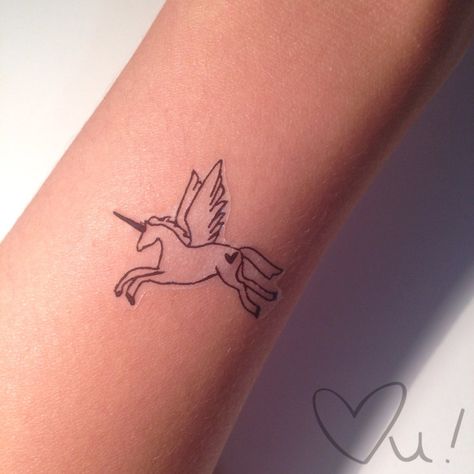 Rose Tattoo Red, Pegasus Tattoo, Geometric Animal Tattoo, Unicorn Tattoo, Tattoo Tiny, Tattoo Red, Blue Rose Tattoos, Unicorn Tattoos, Best Tattoos For Women