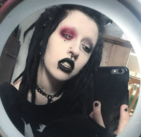 Marylin Manson Makeup, Marilyn Manson Makeup Looks, Slipknot Makeup, Goth Aesthetic Makeup, Marilyn Manson Makeup, Concert Makeup Looks, Mall Goth Aesthetic, 90s Mall, 90s Mall Goth