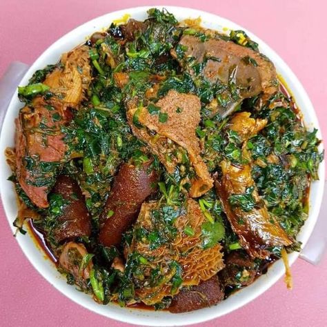 Edikaikong Soup, Healthy Vegetable Soup, Nigeria Food, Ghanaian Food, African Recipes Nigerian Food, African Dishes, Vegetable Soup Healthy, West African Food, Nigerian Recipes