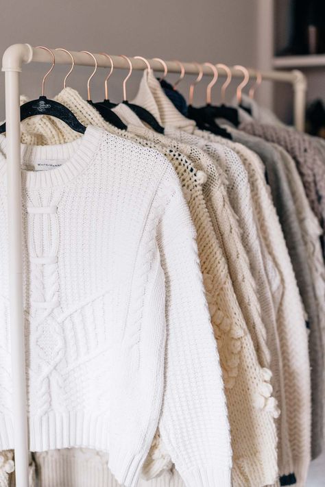 @𝐚𝐮𝐛𝐫𝐞𝐲𝐭𝐚𝐭𝐞_ ☼ Sweater Care, غرفة ملابس, Clothing Photography, Ținută Casual, Kirby, Cute Casual Outfits, Moda Fashion, Uniqlo, Autumn Winter Fashion