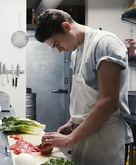 H ❤️ on Instagram: “imagine Hero cooks for you 😍🍝🍅🥗 @hero_ft @josephinelangford @hardin_scott @tessa.young - - - #annatodd #aftermovie #afterpassion…” Hero Fiennes Tiffin After, Tessa Young, Hot Hero, Hardin Scott, After Movie, On Instagram, Instagram