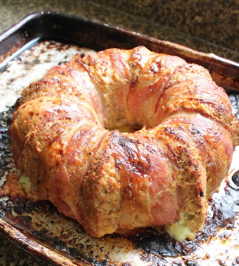 Food Lust People Love: Elevate meatloaf to a whole new level with this chive potato filled cheeseburger meatloaf Bundt recipe. It is a delicious new family favorite and a beautiful centerpiece for your Sunday supper or buffet table. Potato Centerpiece, Bundt Pan Meatloaf, Pork Terrine, Breakfast Danish, Bundt Pan Recipes, Cheeseburger Meatloaf, Bacon Meatloaf, Bundt Recipes, Cooking Green Beans