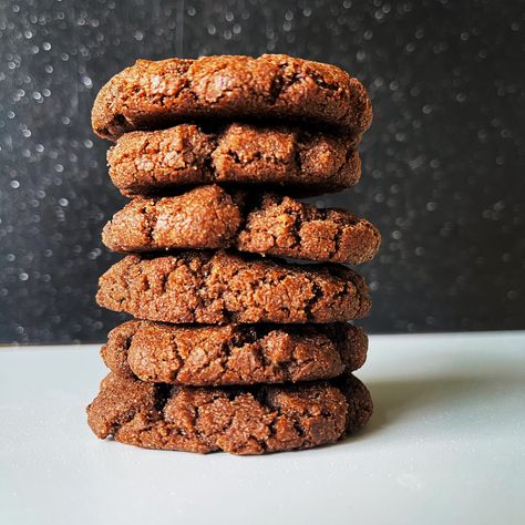 FAILSAFE Friendly Carob Cookies (No Butter!) - My Failsafe Life Carob Chips, Carob Powder, Crispy Cookies, Butter Cookies Recipe, Chocolate Cookie Recipes, Oat Bars, Cookie Calories, Food Intolerance, Elimination Diet