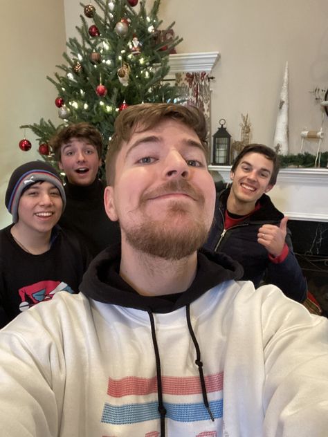 Mr Beat, Mr Beast, Beast Wallpaper, Dream Friends, Twitch Streamer, Mr. Beast, Anne With An E, The Perfect Guy, Perfect Boy