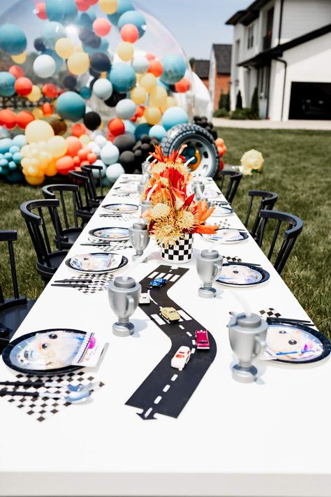 Hot Wheels Birthday Party Ideas, Monster Truck Birthday Party Ideas, Hot Wheels Birthday Party, Festa Monster Truck, Monster Jam Birthday Party, Monster Jam Birthday, Monster Jam Party, Truck Theme Birthday, Hotwheels Birthday Party