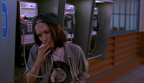 https://film-grab.com/2014/08/27/night-on-earth/ Winona Ryder 90s, 90s Images, Last Night On Earth, Winona Forever, Night On Earth, Foreign Film, Film Grab, Love Film, Film Inspiration