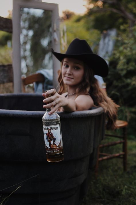 Beer Photoshoot Ideas, Water Trough Photoshoot, Healing Season, Western Photoshoot Ideas, Western Photo Shoots, Cowgirl Photography, 22nd Bday, 25th Bday, Truck Photo