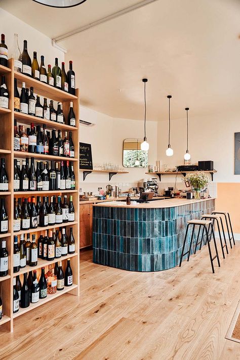 Wine Boutique Shops, Wine Store Design, Wine Shop Interior, Wine Bar Design, Wine Bistro, Coffee/wine Bar, Wine Boutique, Bar Interior Design, Wine House