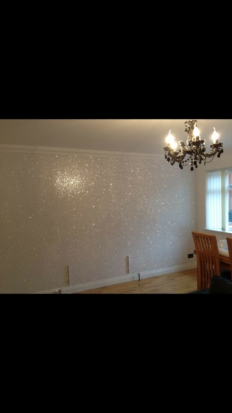 White Glitter Wall, Glitter Paint Bedroom, Glitter Accent Wall, Diy Mirrored Furniture, Pink Wallpaper Bedroom, Grey Wallpaper Bedroom, Sparkly Walls, Glitter Bedroom, Glitter Room