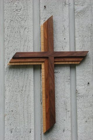 Wooden Crosses Diy, Wood Crosses Diy, Wooden Cross Crafts, Rustic Wood Cross, Blessed Trinity, Wood Wall Art Diy, Intarsia Woodworking, Wooden Crosses, Cross Crafts