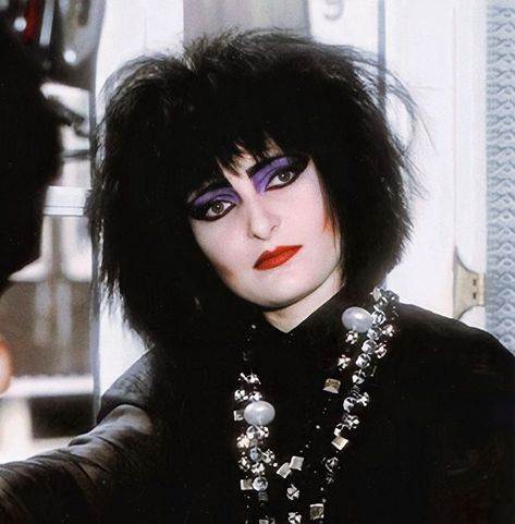 80s Goth Makeup, 80s Goth Fashion, 70s Goth, Trad Goth Makeup, Traditional Goth, 80s Goth, 80s Makeup, Siouxsie Sioux, Goth Bands