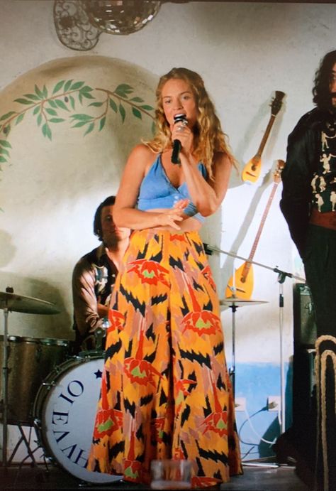 Mama Mia Orange Skirt, Mamma Mia 2 Outfits Lily James, Mamma Mia Jumpsuit, Mama Mia Here We Go Again Outfits, Mamma Mia Young Donna Outfits, Lily James Mamma Mia Outfits, Mamma Mia Movie Outfits, Mamma Mia Here We Go Again Outfits, Mama Mia 2 Outfits