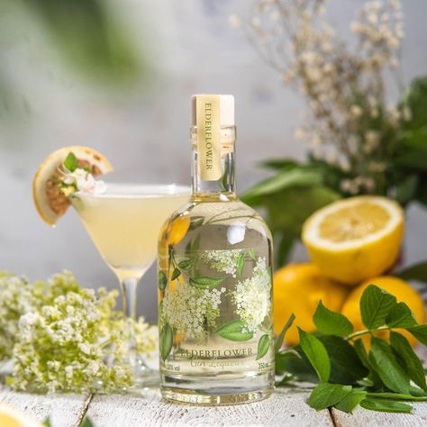 It's always handy to have a huge elderflower tree right outside the studio when you need it, and even better when it comes into bloom JUST in time for a shoot with @friarydrinks's beautiful elderflower liquor 🌸🍸 Elderflower Tree, Elderflower Liquor, Elder Flower, Gin Liqueur, Private Label, Non Alcoholic, Mocktails, Product Photography, Just In Time