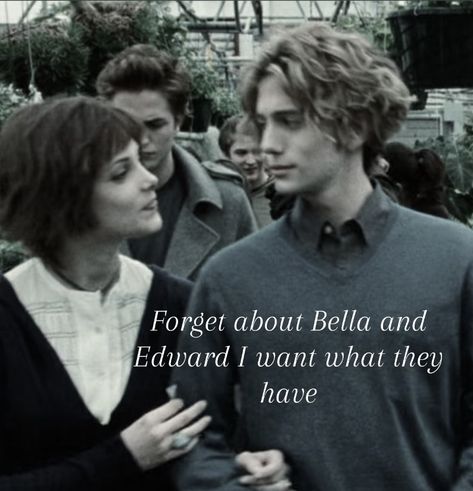 Team Alice Twilight, Twilight Alice And Jasper, Team Jasper, Y2k Aesthetic Makeup, Jasper And Alice, My Pin, Pink Y2k Aesthetic, Twilight Facts, Alice Twilight