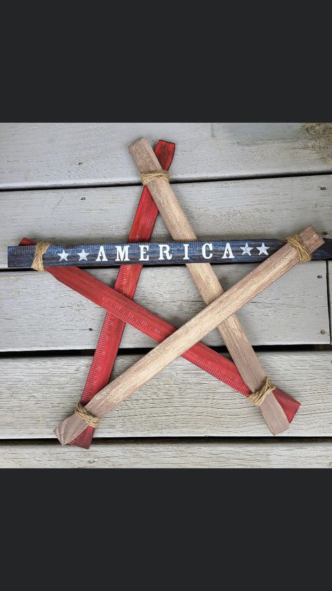 Diy Red White And Blue Decor, Patriotic Crafts To Sell, Dollar Tree Red White And Blue Crafts, Crafts For Adults Easy, Red White And Blue Crafts, July Crafts For Adults, Diy 4th Of July Crafts, Americana Signs Diy, Forth Of July Crafts