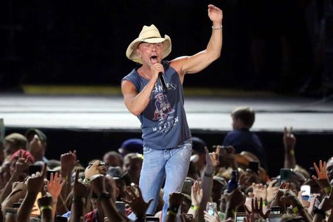 Kenny Chesney Announces 2024 Sun Goes Down Tour: 'Can't Wait to Get Back Out There' Kenny Chesney Concert Outfit, Kenny Chesney Tour, Kenny Chesney Concert, Kenney Chesney, No Shoes Nation, Zac Brown Band, Gillette Stadium, Vip Tickets, Singing Happy Birthday