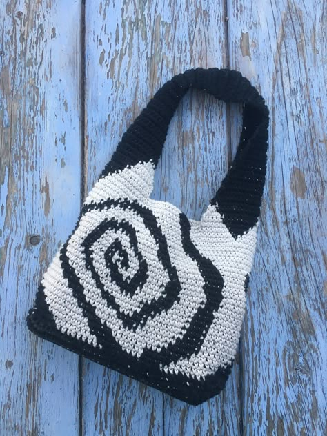 Spiral Bag, Crochet Spiral, Spiral Crochet, Confection Au Crochet, Crochet Simple, Crochet Fashion Patterns, Freeform Crochet, Fun Crochet Projects, Crochet Diy